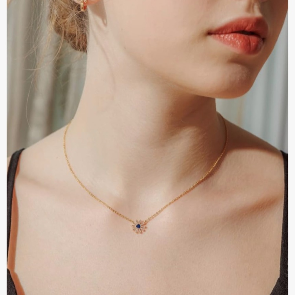 Flower Pendant Necklace